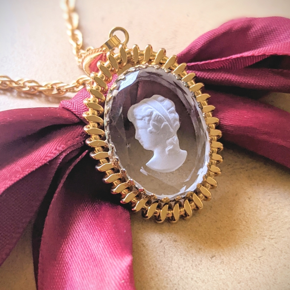 Laser-Engraved Cameo Glass Necklace